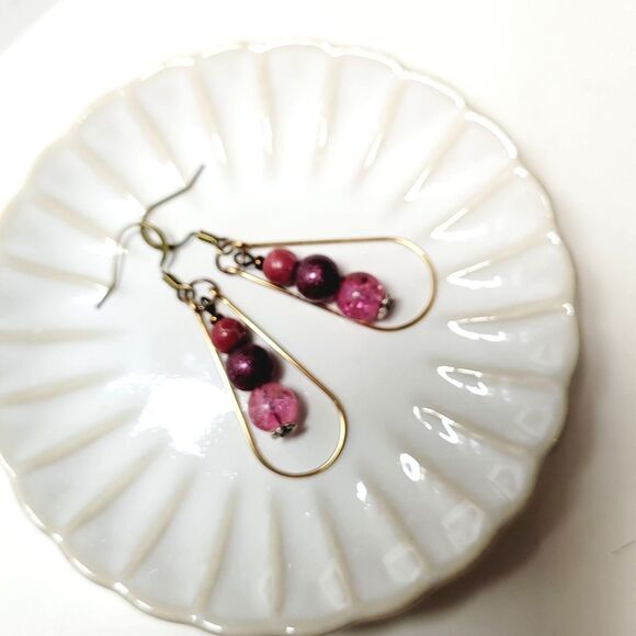 artisan earrings 360#mfs Teardrop earrings Mauve Pink glass mix of beads, teardr - Picture 4 of 5